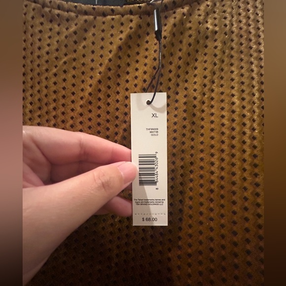 Tahari Women’s Gold Metallic Polka Dot Velvet Long Sleeve Blouse - New Condition - Picture 5 of 6